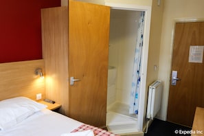 Desk, soundproofing, iron/ironing board, WiFi