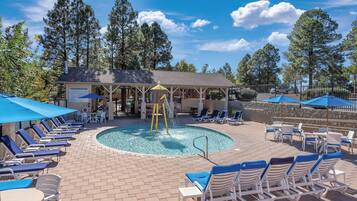 2 outdoor pools