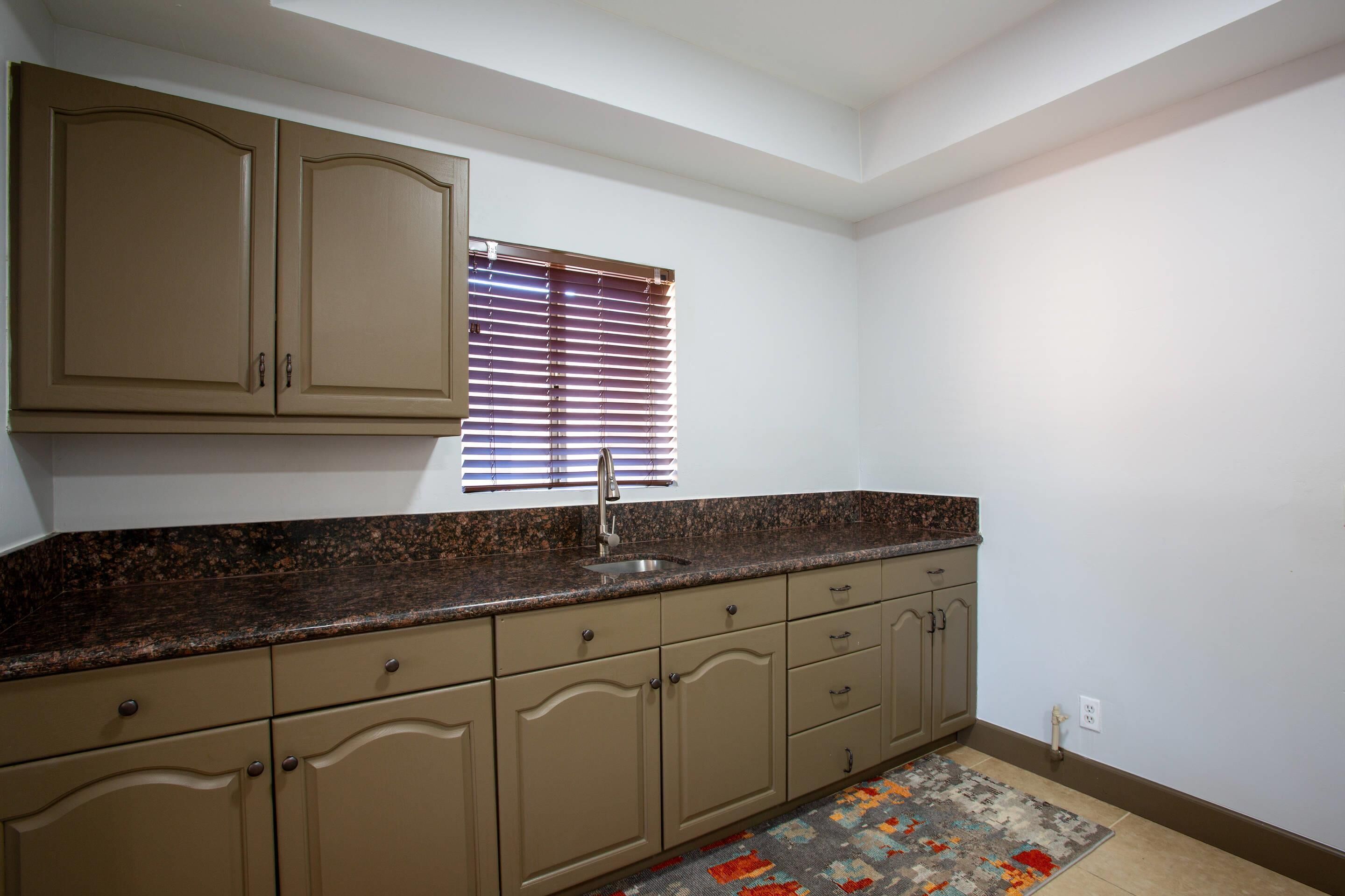 premium bedding, pillow-top beds, in-room safe, desk