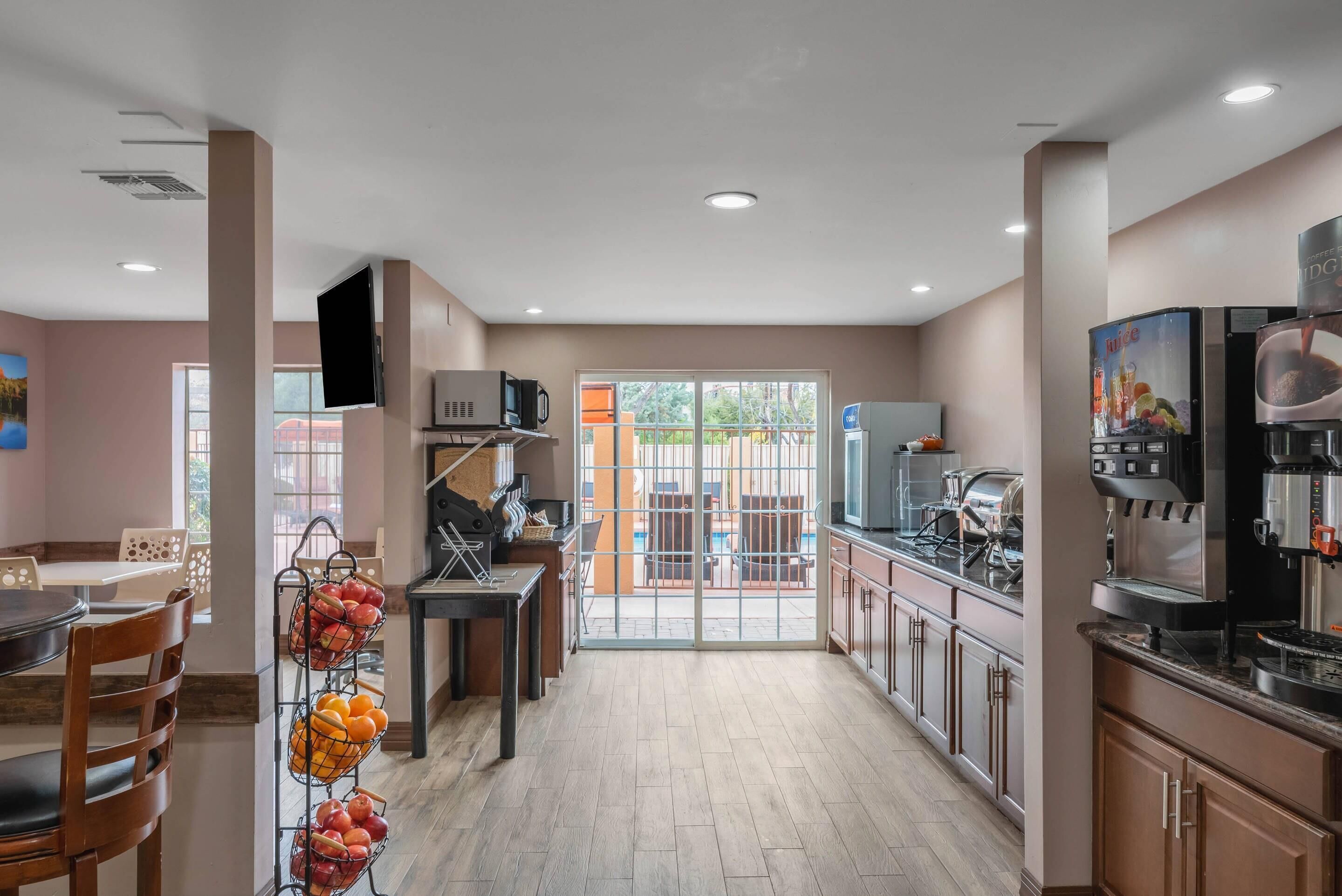 free continental breakfast