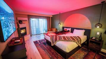 Superior Room, King Bed, Soaking Tub, Fireplace, Patio | Premium bedding, in-room safe, laptop workspace, blackout curtains