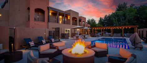 Außenpool, geöffnet von 07:00 Uhr bis 22:00 Uhr, Cabañas (gegen Gebühr)