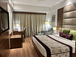 Premium Room - Jaypee Siddharth (New Delhi)