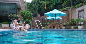 Piscine extérieure