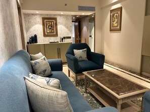 Living area - Jaypee Siddharth (New Delhi)