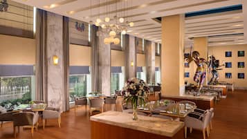 4 restaurants servant le petit déjeuner