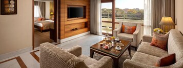 Premium bedding, down duvets, minibar, in-room safe