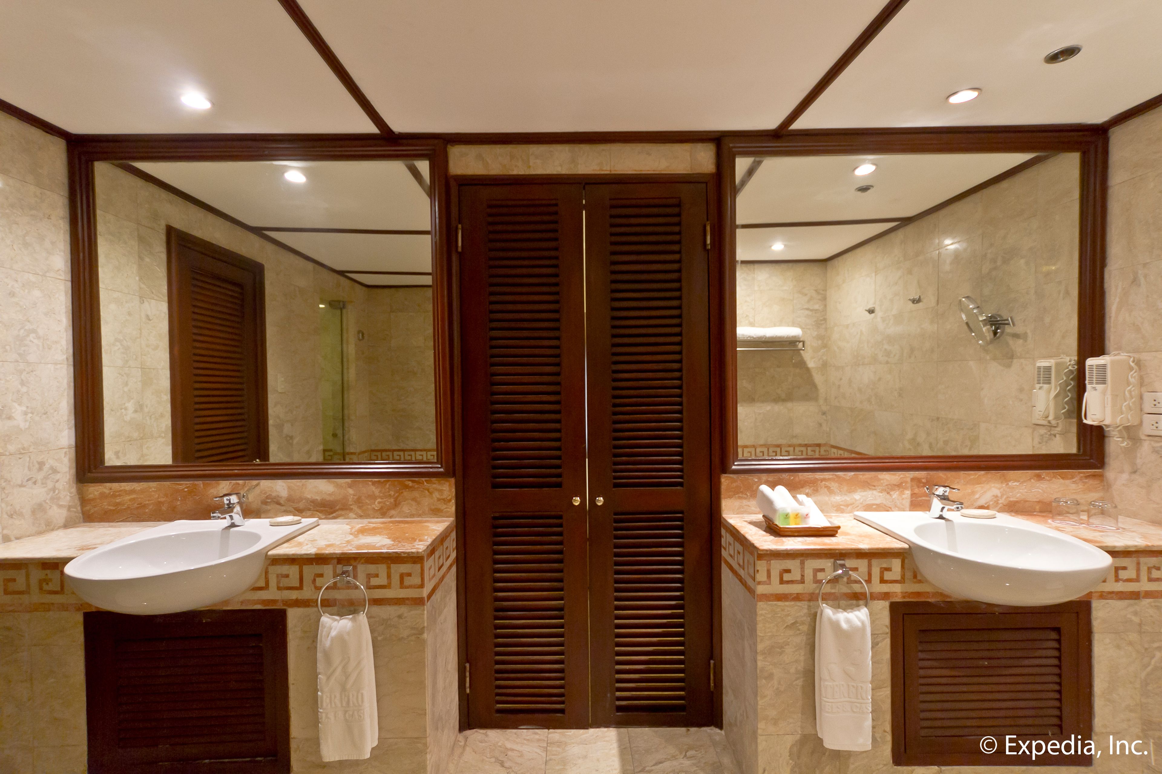 Foto - Waterfront Airport Hotel and Casino