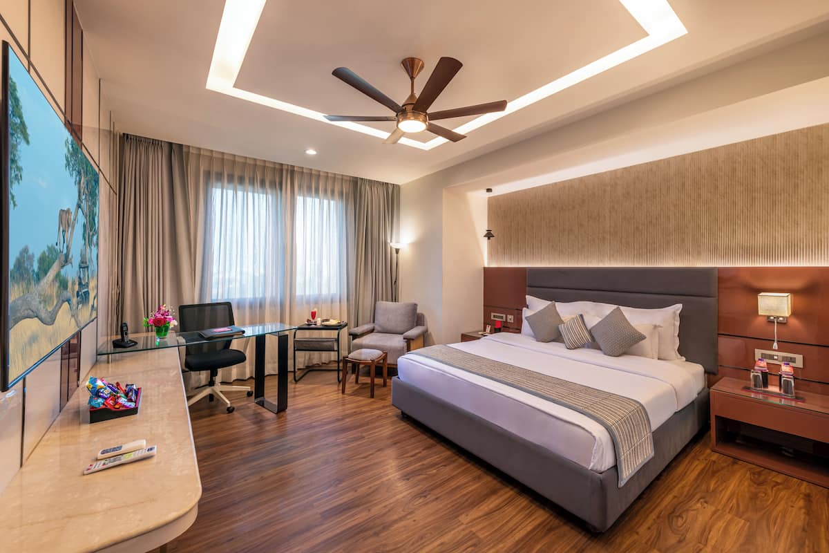 套房 | 迷你吧、房內夾萬、遮光窗簾/窗簾、熨斗/熨衫板