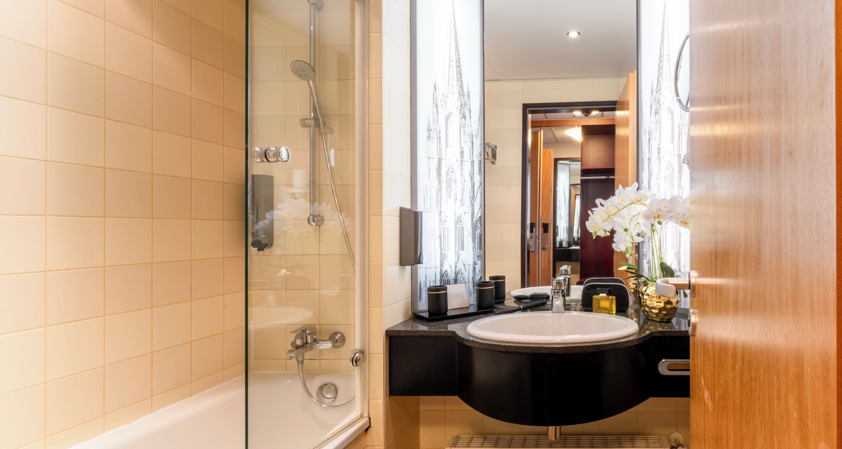 Photo - PLAZA Premium Köln