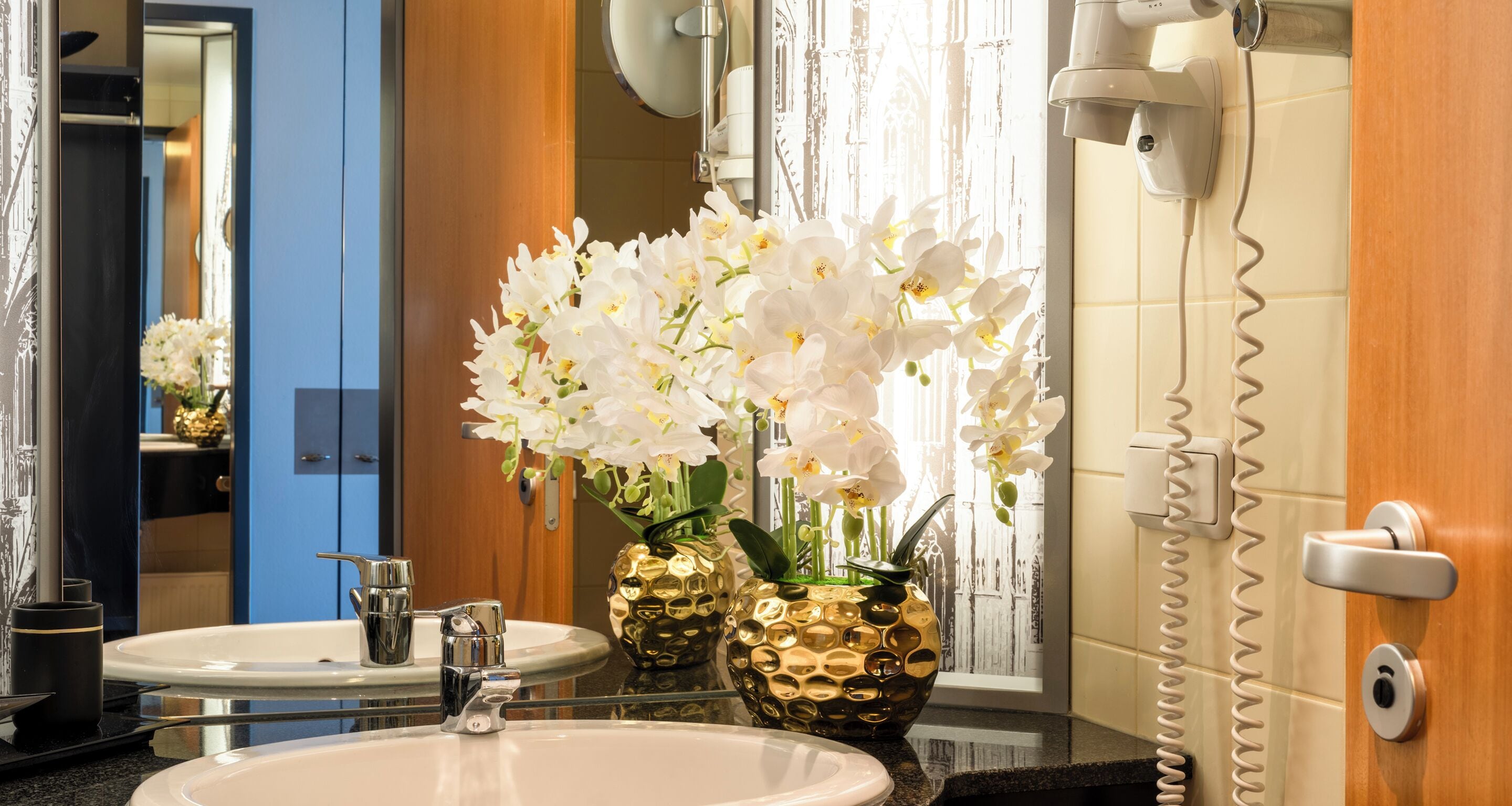 Photo - PLAZA Premium Köln