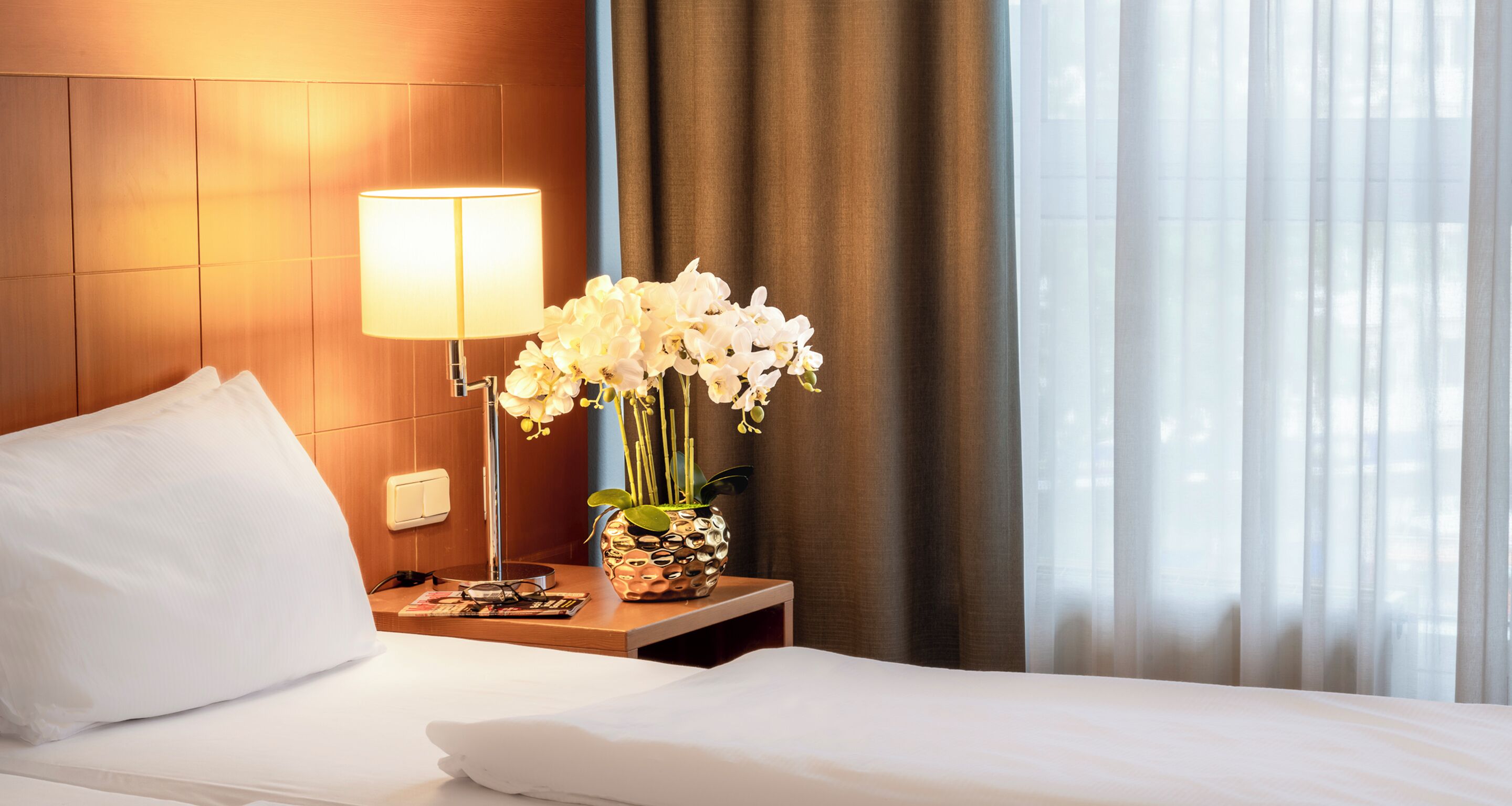 書桌、遮光布/窗簾、熨斗/熨衣板、折疊床/加床