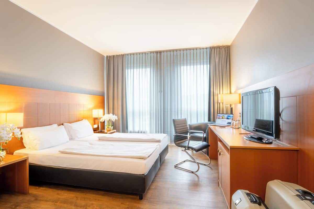 Yhden hengen comfort-huone | Työpöytä, pimennysverhot, silitysrauta/-lauta, ilmainen Wi-Fi
