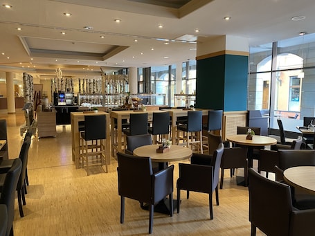 Daily buffet breakfast (EUR 16 per person)