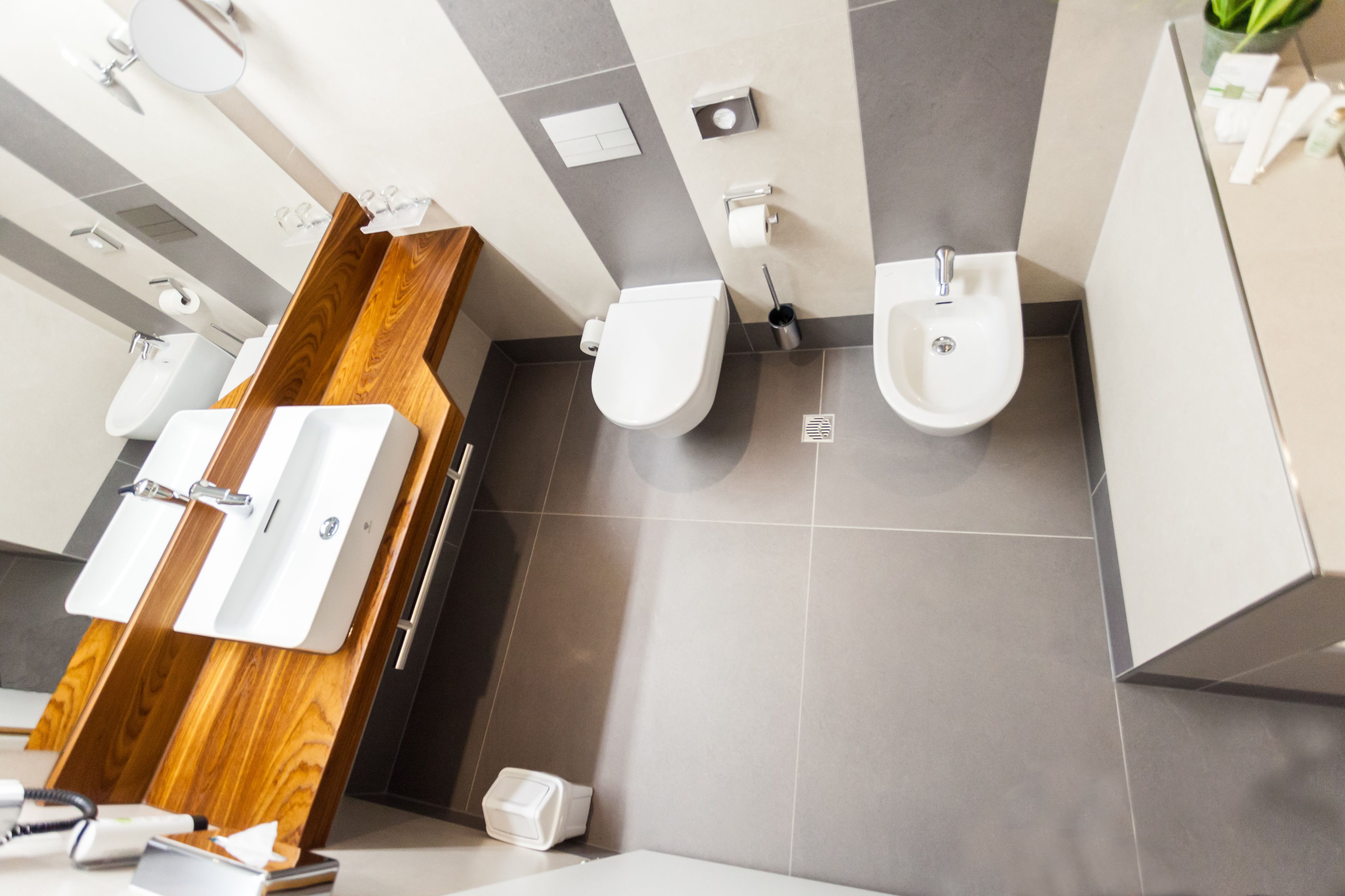 junior tower suite, nonsmoking | bathroom | free toiletries, hair dryer, towels