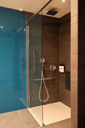 Classic Room, 1 Double Bed, Accessible | Bathroom | Shower, rainfall showerhead, eco-friendly toiletries, hair dryer