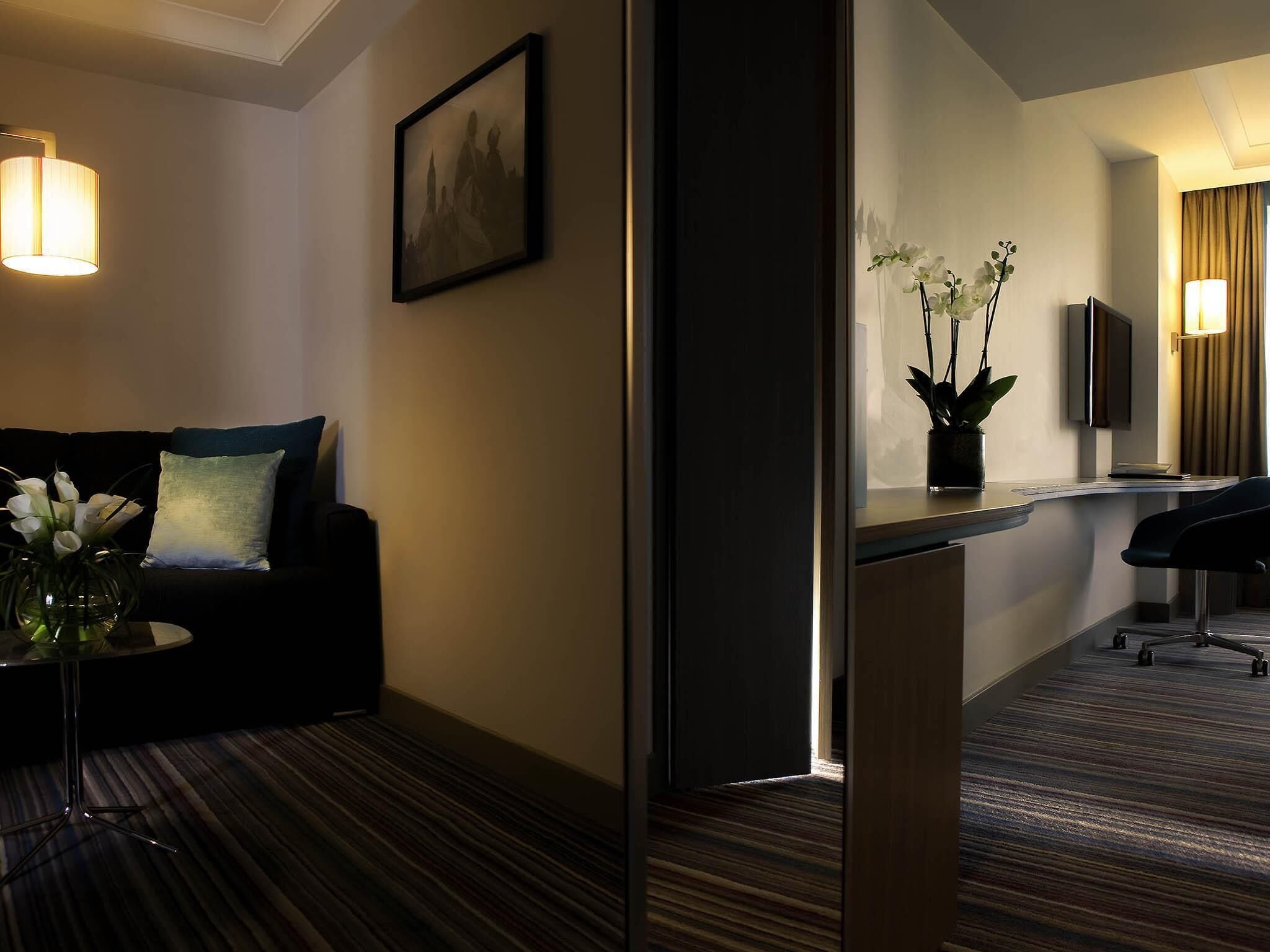Superior Room, 1 King Bed with Sofa bed | In-room safe, desk, blackout curtains, iron/ironing board