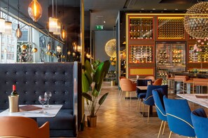 Breakfast, lunch, dinner served; Modern European cuisine