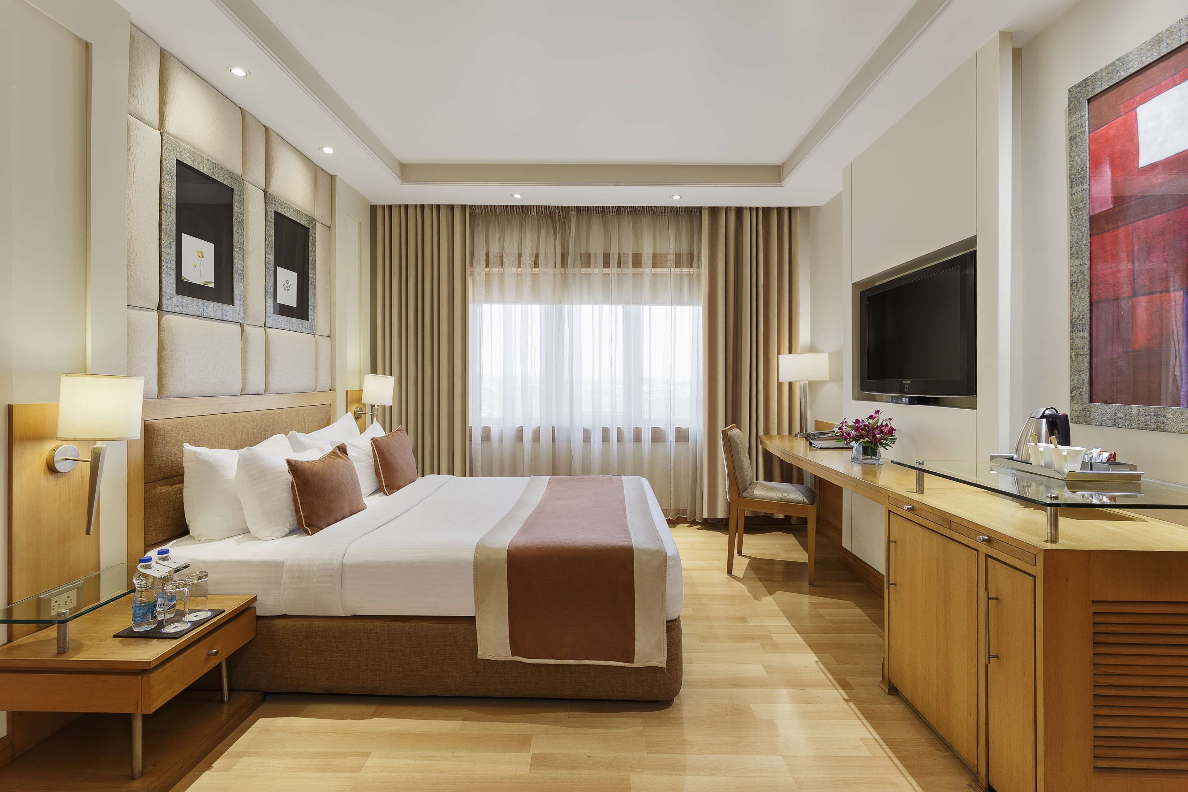 Frigobar, cofres nos quartos, individualmente decorados