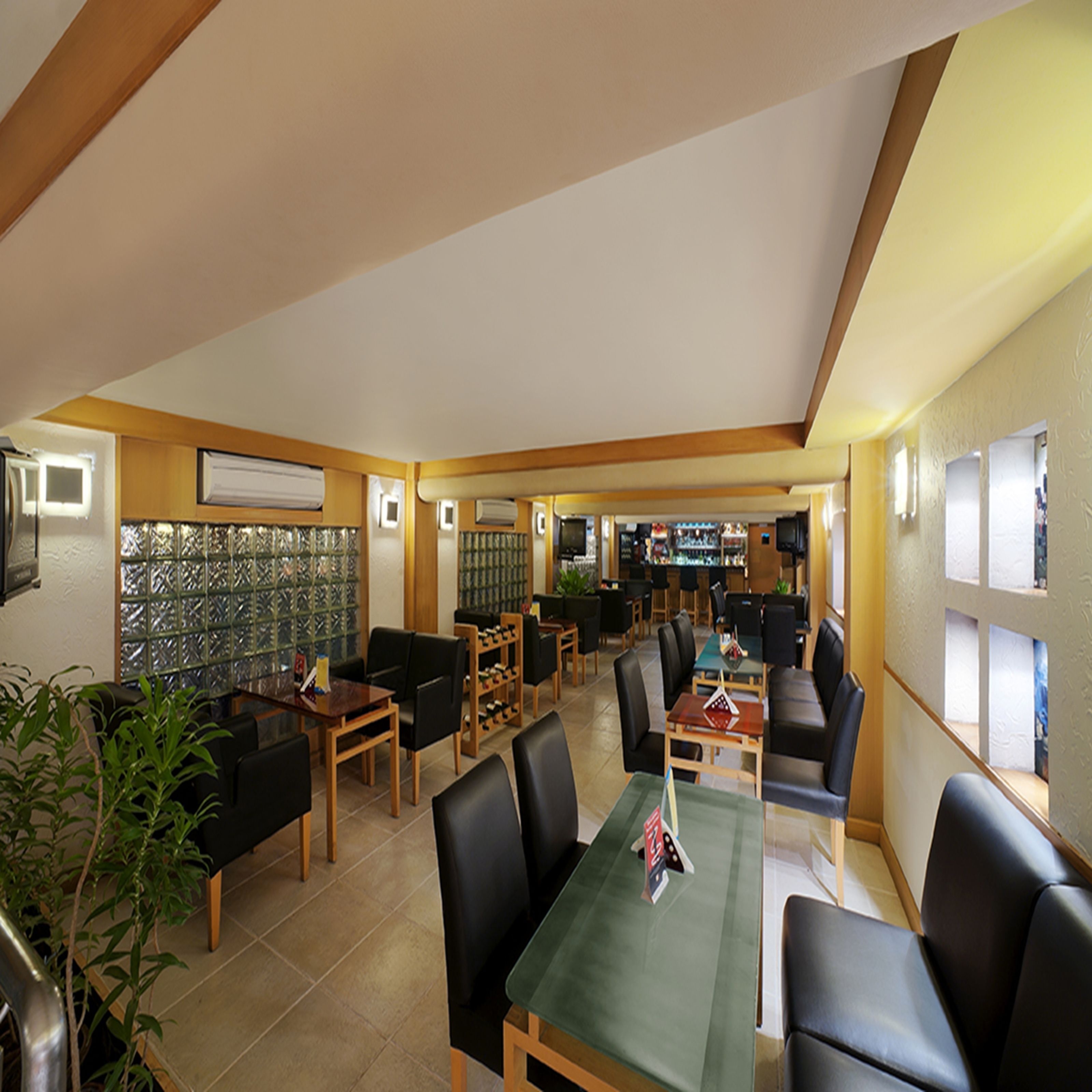 Foto - Radha Regent, Chennai