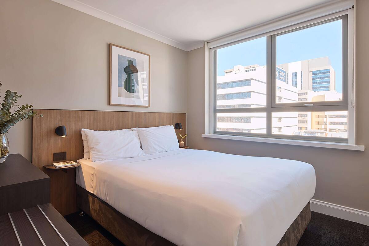 客房, 1 张大床 | 加厚床垫、客房内保险箱、遮光窗帘、熨斗/熨衣板