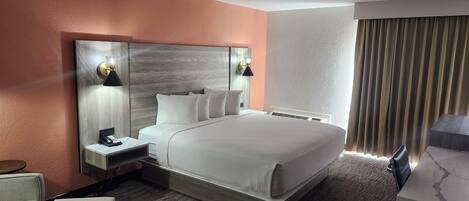 X-SGR | 1 bedroom, premium bedding, desk, free WiFi