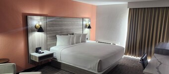 The Grand Inn