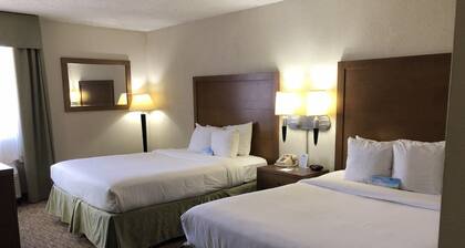Days Hotel by Wyndham Peoria Glendale Area
