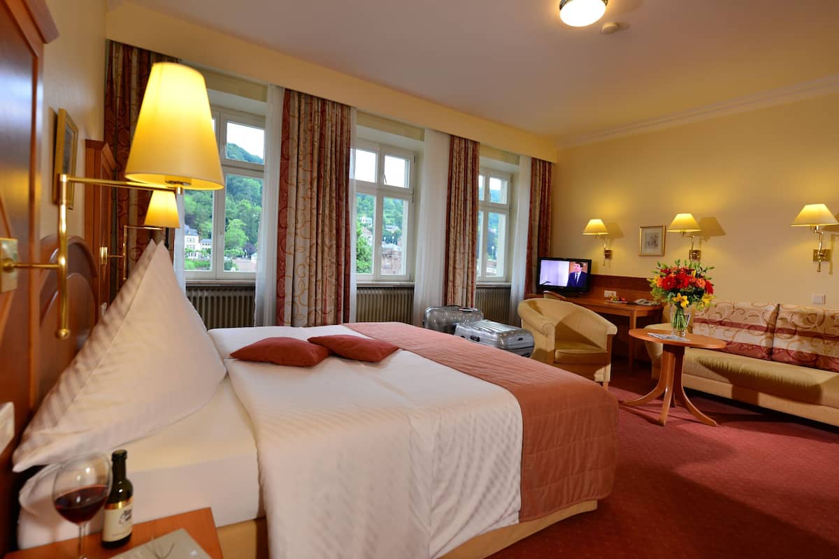 superior double room | hypo-allergenic bedding, pillow-top beds, minibar, in-room safe