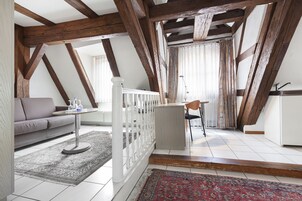 Ropa de cama hipoalergénica y minibar 