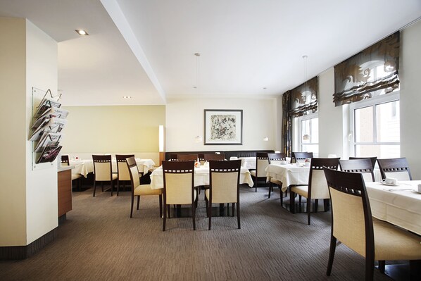 Daily buffet breakfast (EUR 15 per person)