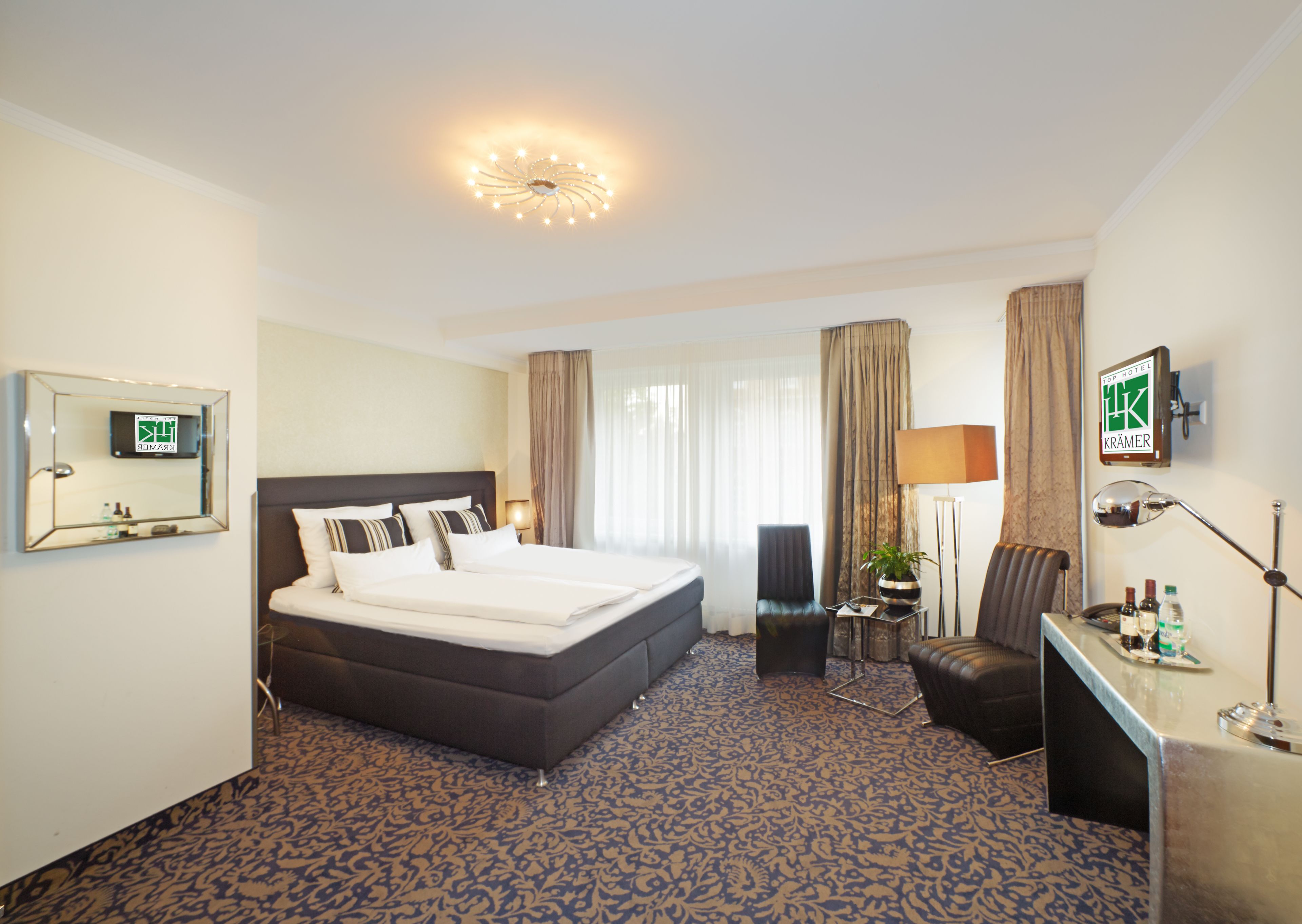 double room | pillow-top beds, in-room safe, individually furnished, desk