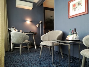 Junior-Suite | Wohnbereich | Smart-TV