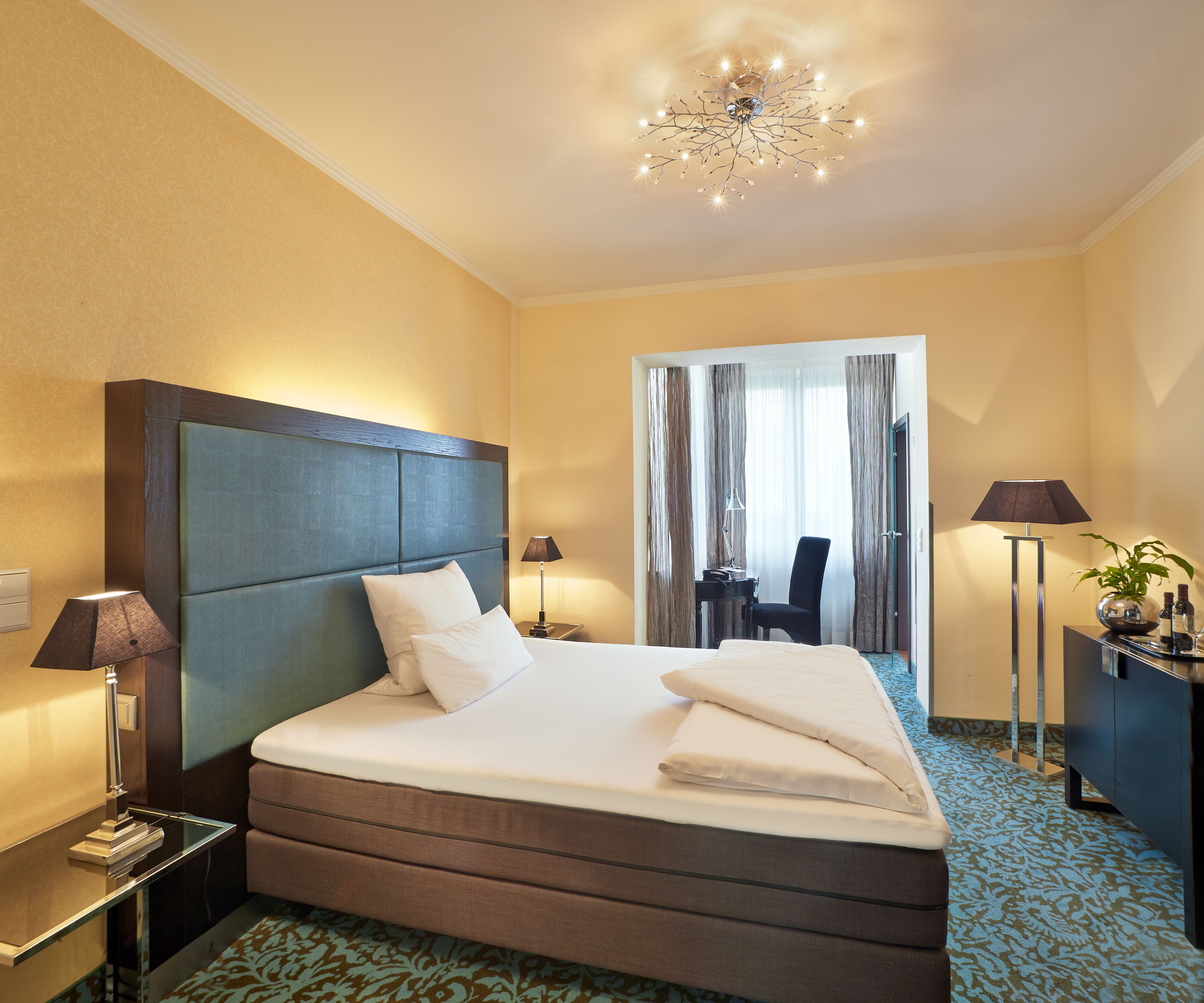 superior single room | pillow-top beds, in-room safe, individually furnished, desk