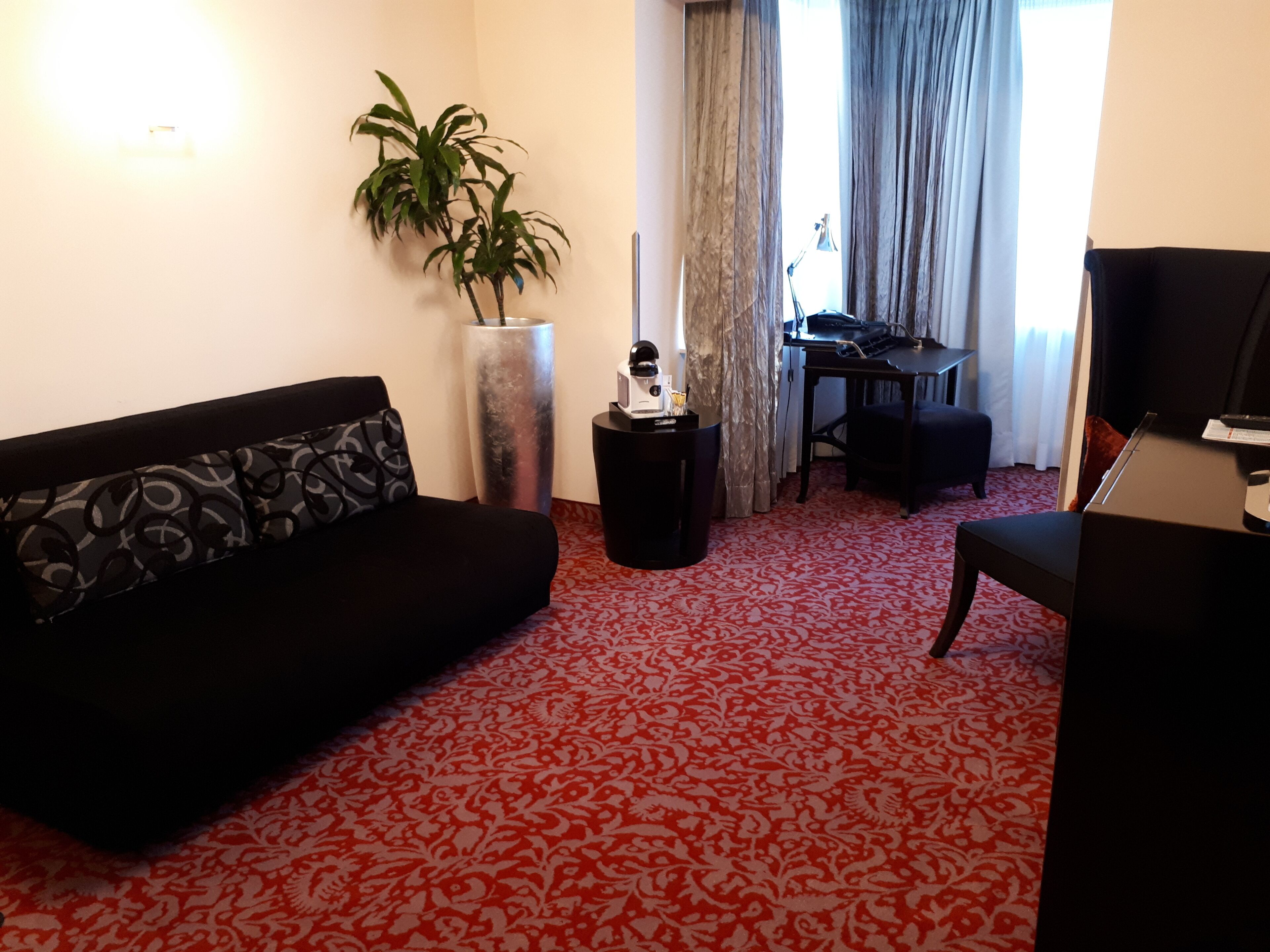 family room | living area | smart tv