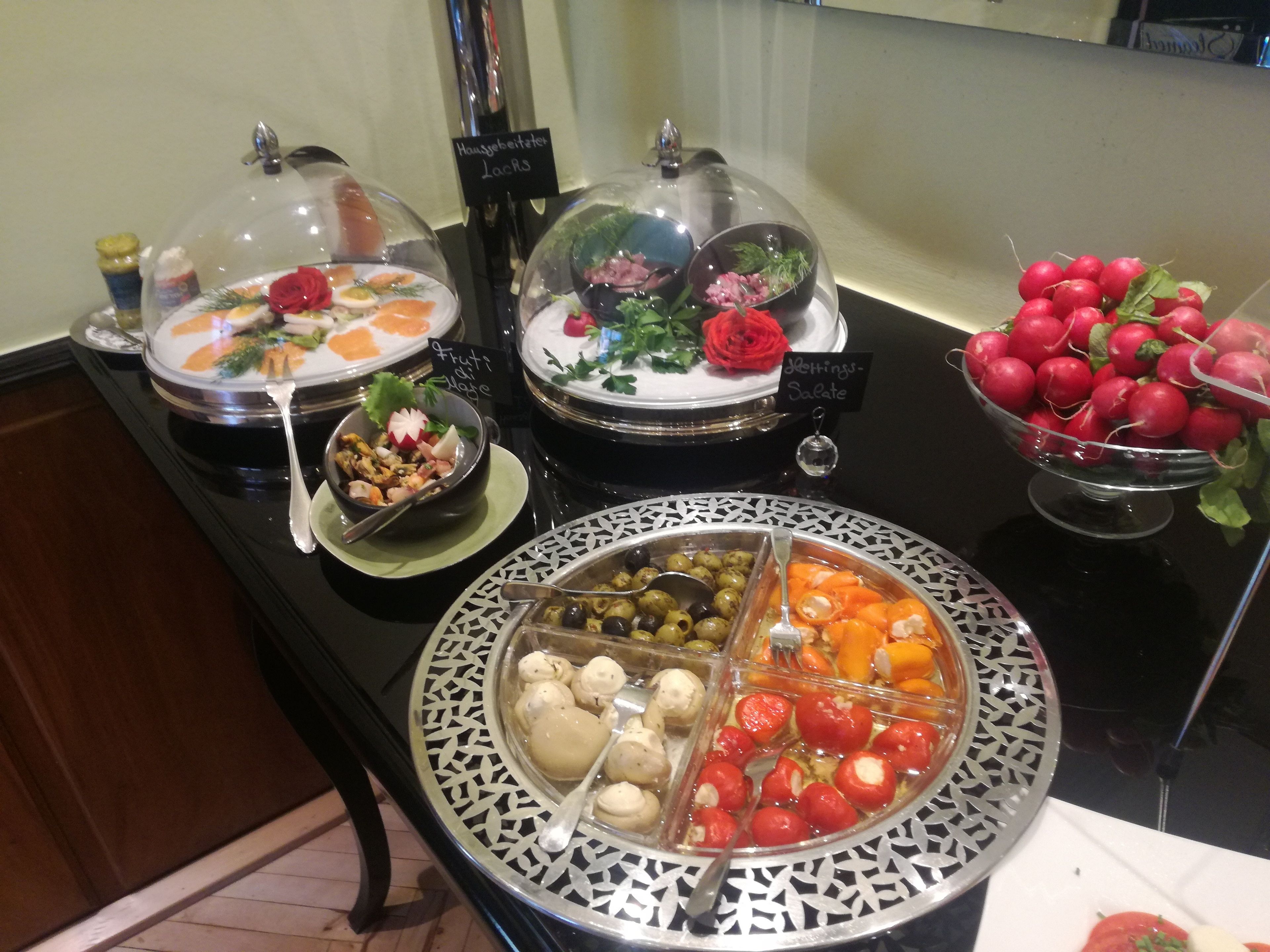 daily buffet breakfast (eur 8 per person)