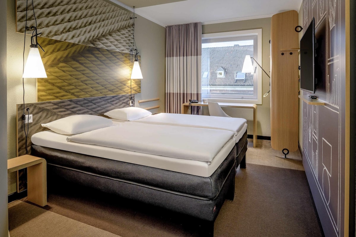 Standard-Zweibettzimmer, 2 Einzelbetten | Zimmersafe, Schreibtisch, Verdunkelungsvorhänge, schallisolierte Zimmer