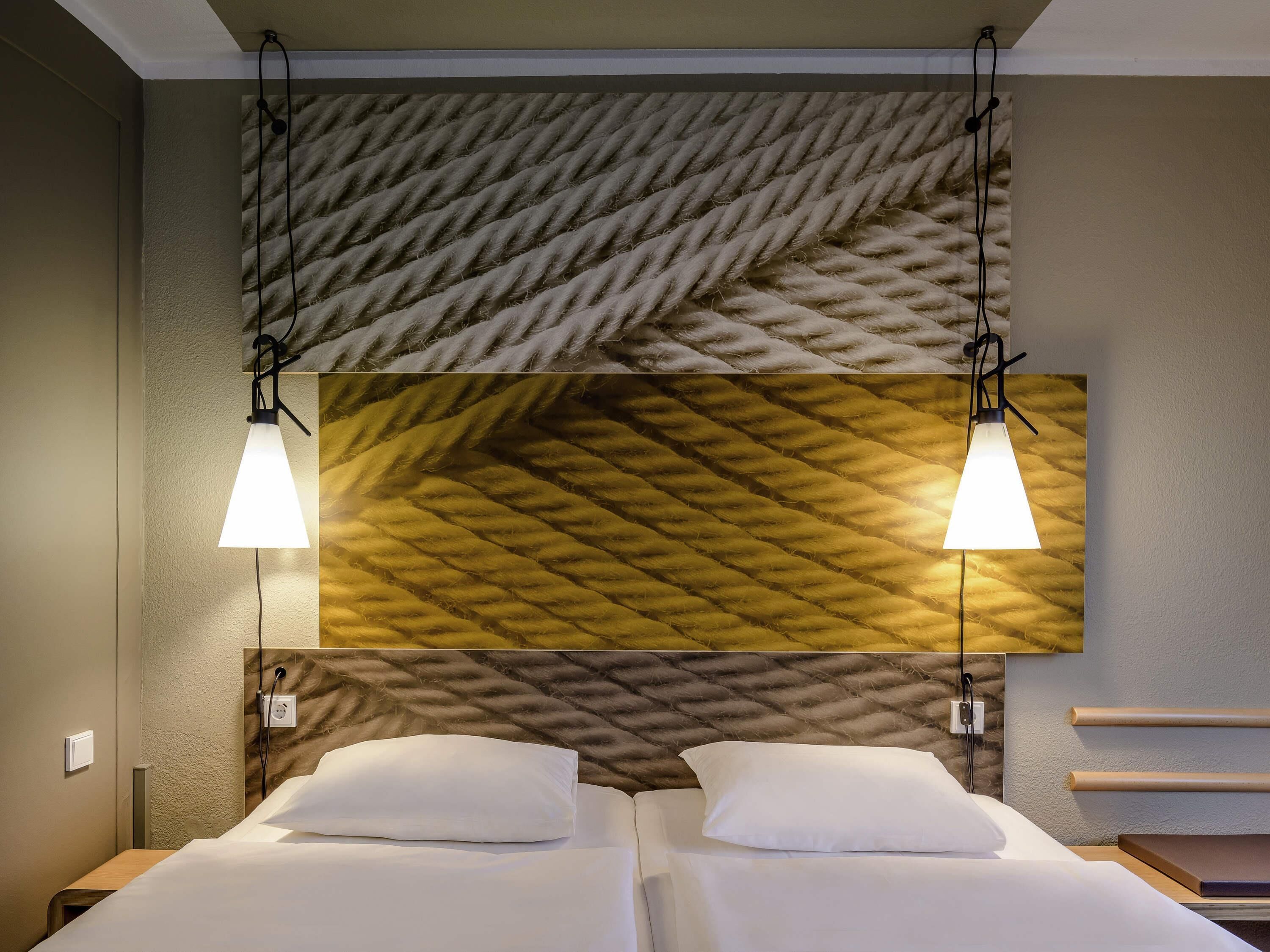 standard twin room, 2 single beds | in-room safe, desk, blackout curtains, soundproofing