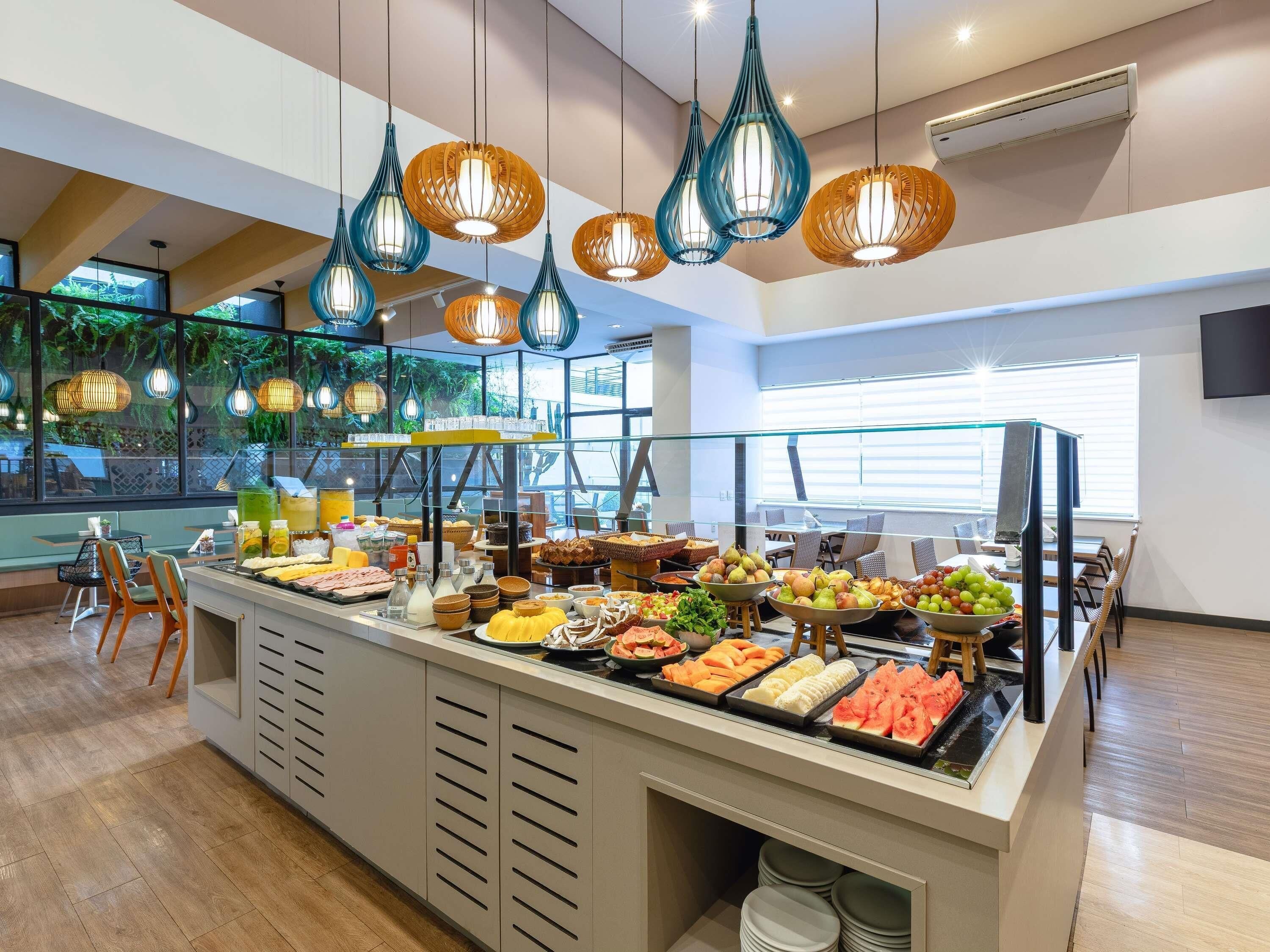 Daily buffet breakfast (BRL 56 per person)
