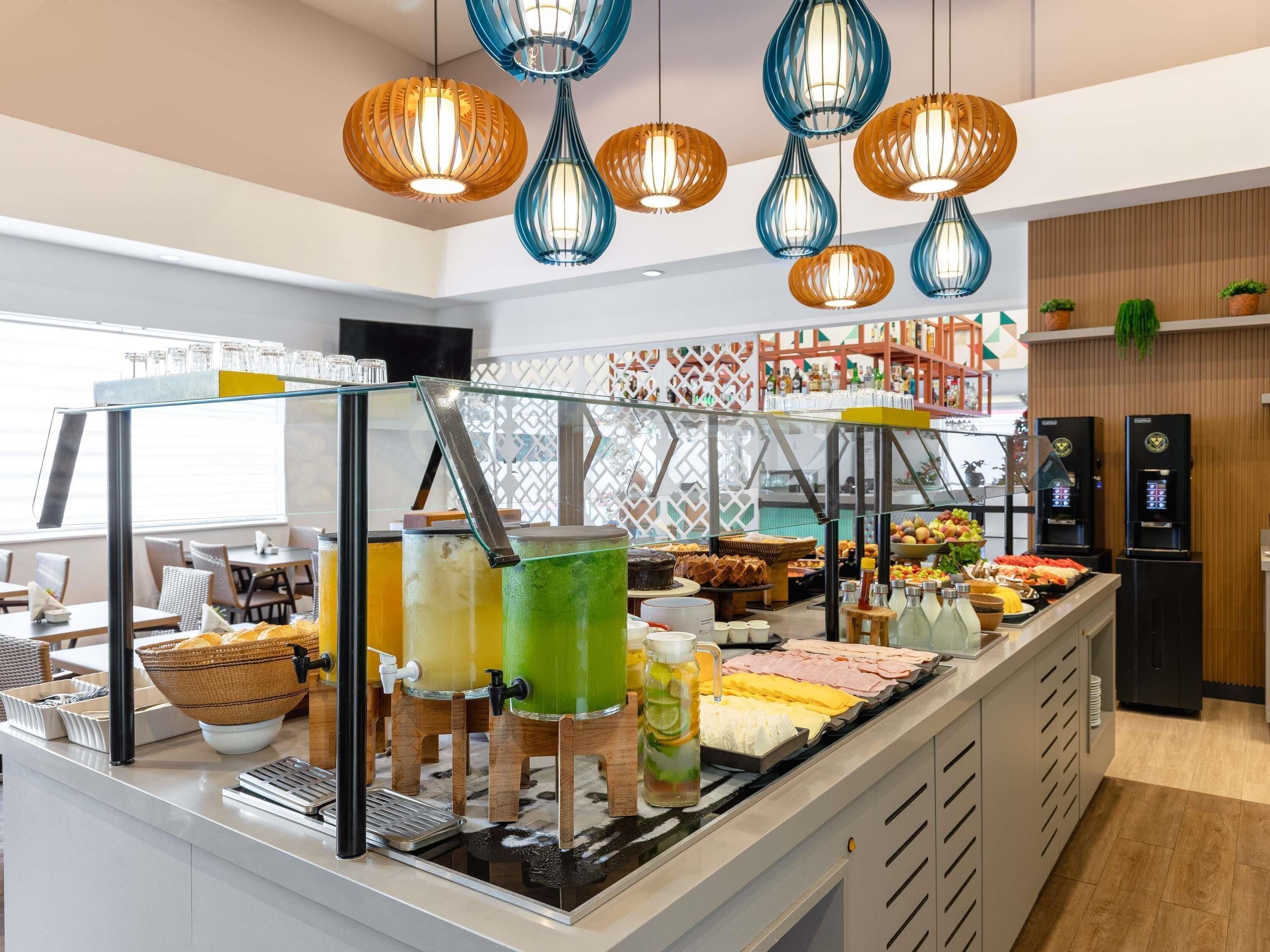 Colazione a buffet a pagamento, servita tutte le mattine 