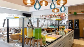 Colazione a buffet a pagamento, servita tutte le mattine