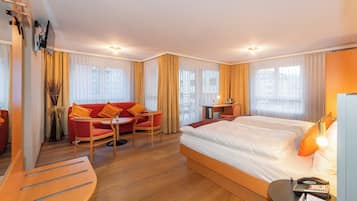 Deluxe-Suite | Hochwertige Bettwaren, Daunenbettdecken, Zimmersafe, Schreibtisch