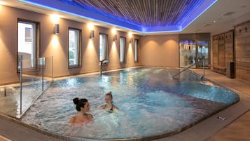Sauna, bain Ă remous, hammam