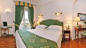 Premium bedding, minibar, in-room safe, desk - The Duke Hotel (Rome)