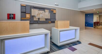 Holiday Inn Express Sunnyvale - Silicon Valley by IHG