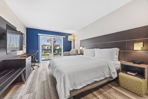 Premium bedding, in-room safe, desk, iron/ironing board