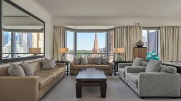 Suite, 1 Bedroom, City View (Regent Suite) | Premium bedding, minibar, in-room safe, desk