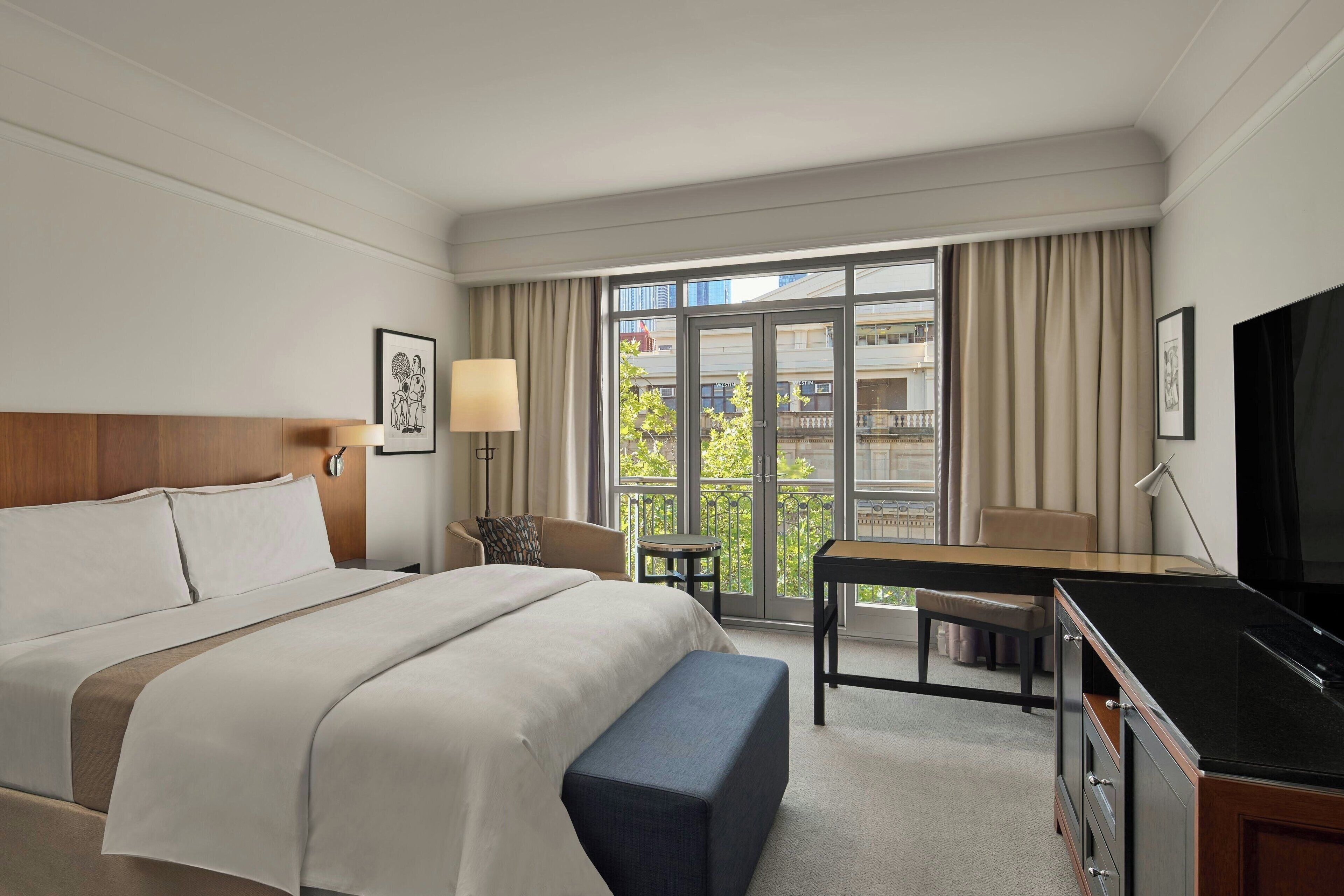 deluxe room, 1 king bed (view) | 1 bedroom, premium bedding, minibar, in-room safe