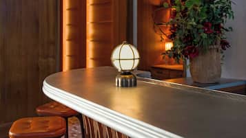 Breakfast and dinner served