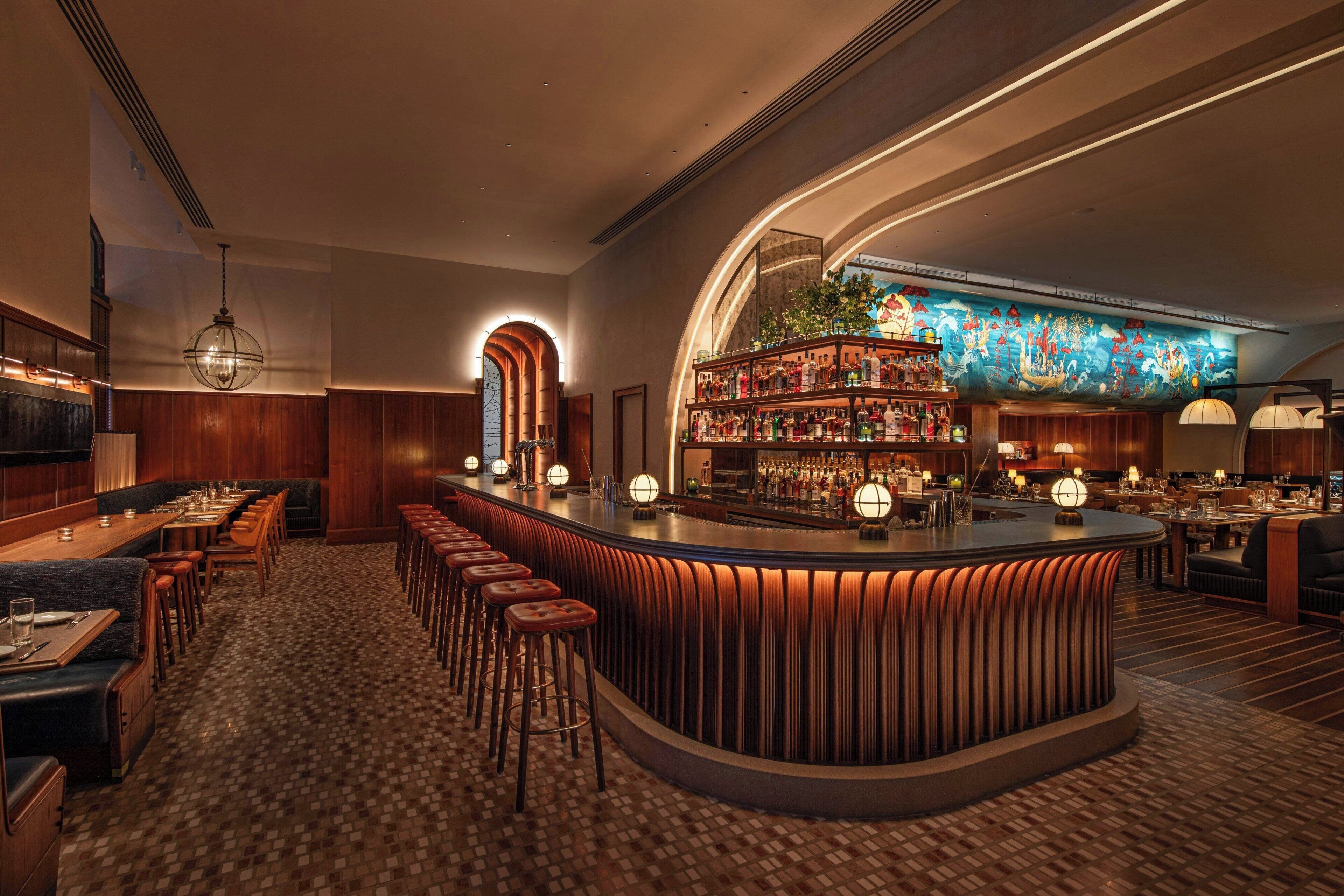 2 bars/lounges, cocktail bar, rooftop bar